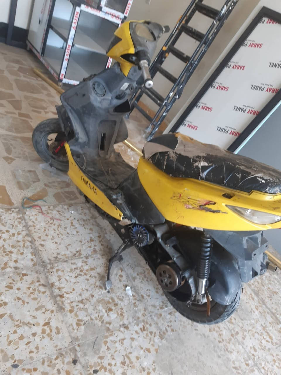 سلام عليكم مضلع بيه كلجات رياضي صالنصا اف ام كوم حديد اتكلي شبيه حمل واطلع عنواني الغزاليه ***********
