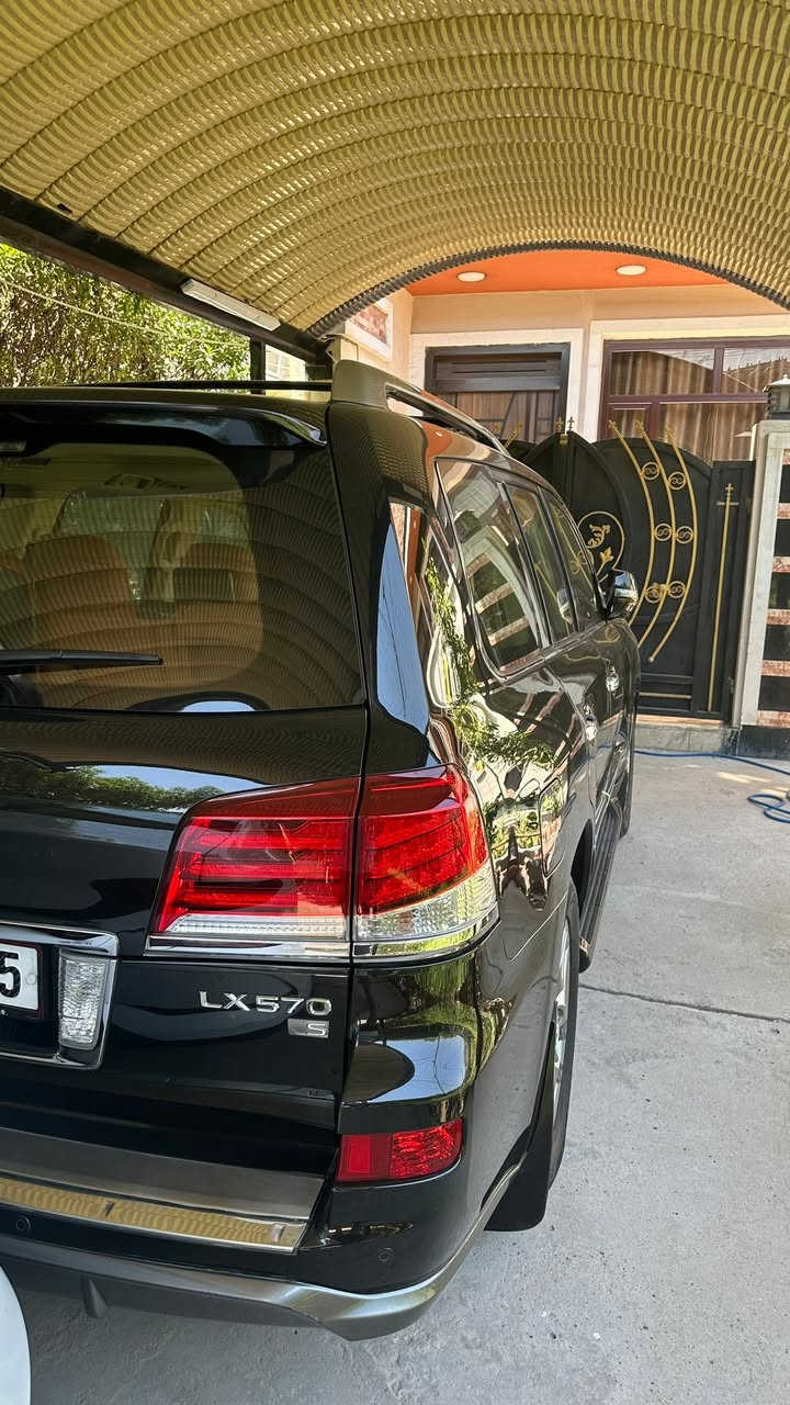 سلام عليكم للبيع او مراوس
لكزس 2014 lx570 (بريم)
خليجي وكاله مكفوله من الضربه والصبغ والتبديل
ماشيه 179 الف كم حقيقي
محرك كير مكفول من كلشي
رقم بغداد بسمي
فول مواصفات اعلى فئه
مكان السياره بغداد
***********
