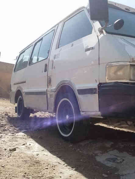 السلام عليكم كيه بسته للبيع موديل 1994 السنويه نافذه سنه مصفره هيه وغرامات شواصي بلاد تخم تاير كهربائيات كلها شغاله مكينه كير اكسل مكفولات السعر 43 المكان كوت الشراي يتصل ***********
