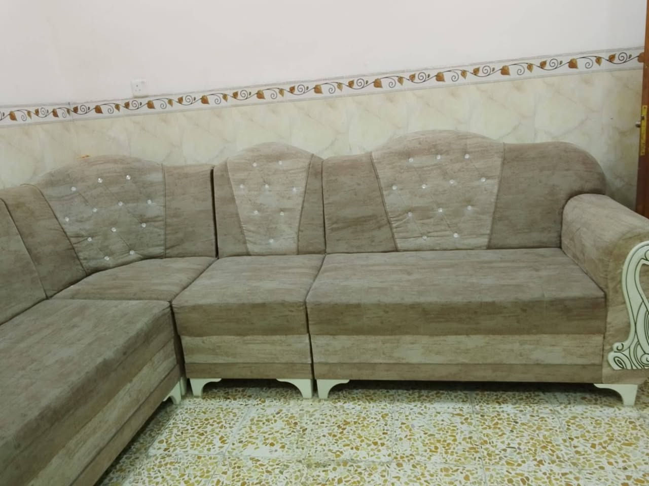 ديوان للبيع سبع أمتار تركي نهايتو190 جديد كص


**إذا كنت صاحب هذا الإعلان وتريد حذفه لأي سبب، رجاءا أرسل رسالة إلى الدعم الفني**