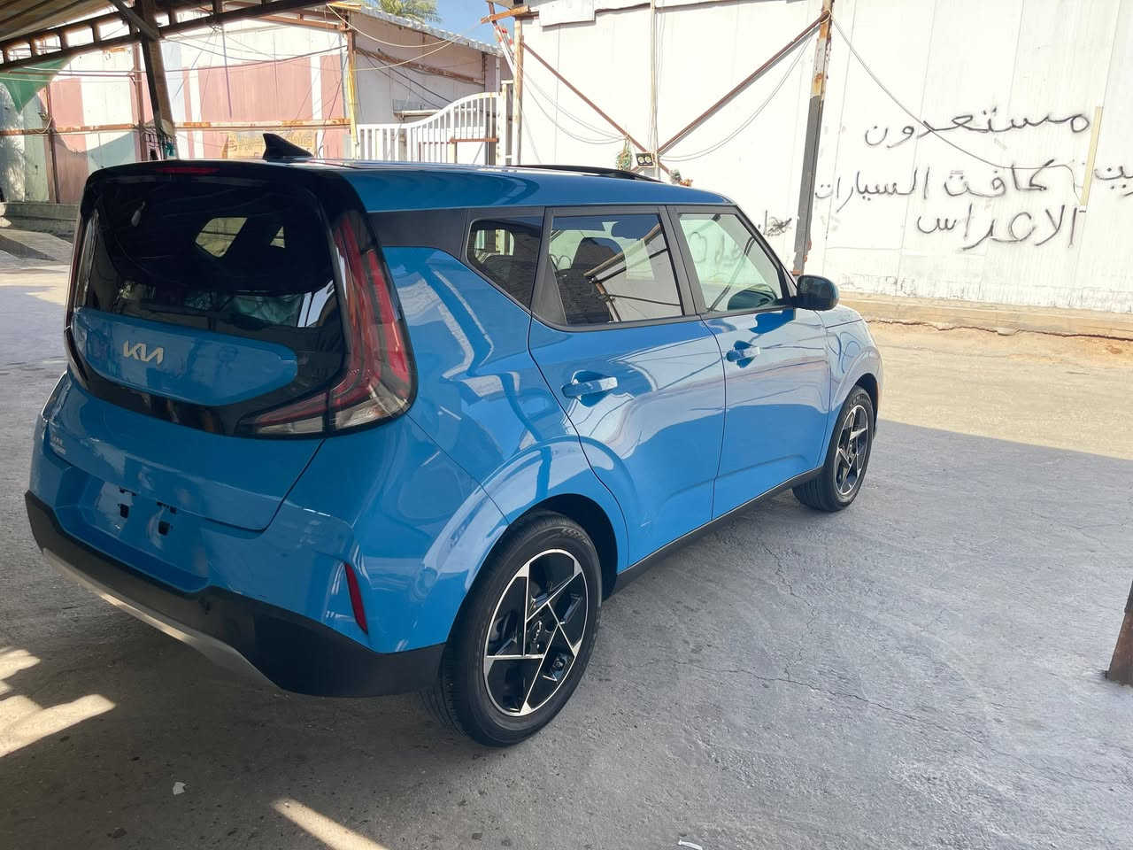 السلام عليكم للبيع فقط بدون مراوس
   💚لووون. مميز  💚
كيا صول‼️2025 ‼️ 
دخول جديد. جديده   كلش. بوضع شركة 
المواصفات تو كلر فول للخير واحد على واحد 
شاشة دجتل  
محرك 2000 دوش

رادار امامي
كشن. كهرباء
رادار خلفي
رادار جانبي
تدفئة كشنات
تدفئة ستيرن
تبريد كشنات
شاشة كبيرة
كامرة دوارة
اوتو ستوب
تحديد مسار
قيادة ذاتية
توقف ذاتي 
تنبيه عند مغادرة المسار
كروس سرعة
مانع انحدار
ويل كب حجم 17 لون اسود كروم
حساسات 360 درجة
وضعيات قيادة
شحن واير ليس
تشغيل عن بعد

بصمه السياره 
بصمه ابواب وتشغيل
وبعد بيهة مواصفات
سيارة جاهزة وكاملة بدون نقص 
صورالحادث مرفقه بلمنشور 
السعر / 155 أو بيه مجال 
إتصال ***********
