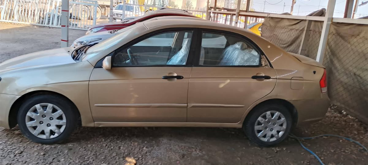 السلام عليكم سبكترا موديل 2009 
رقم صلاح الدين 
راعيهه موجود تحويل ثاني يوم 
مكينه وكير وحداديه كهربائيات كله جديد
***********
