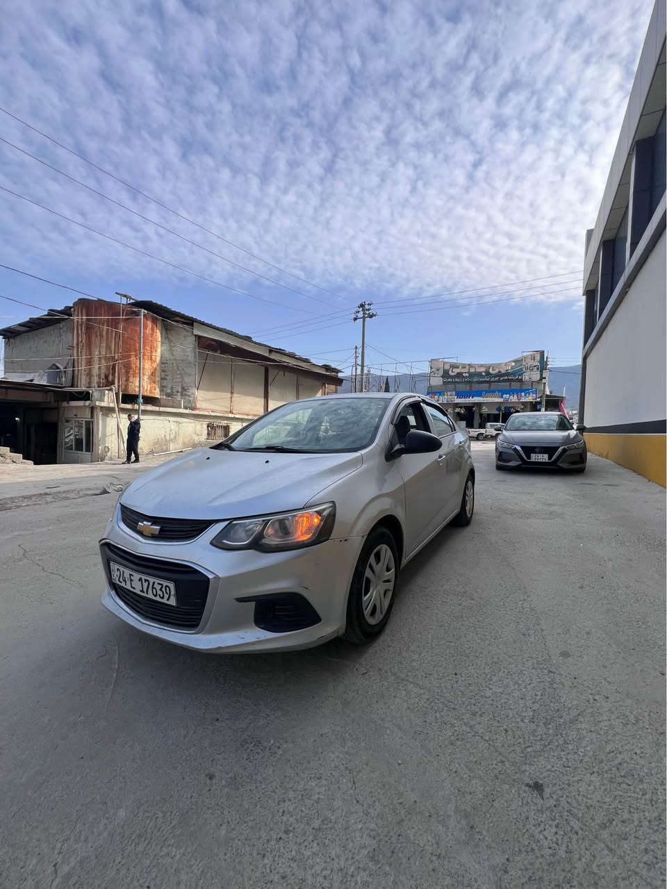 شوفرليت افيو موديل ٢٠١٧ محرك ١٦
كير ومحرك وتبريد بشرط
رقم وسنويه وهزه جديده
رقم دهوك ورقم انگليزي
باسمنا تحويلها بشرط
مكانها دهوك داخل دهوك
سياره بيها كم قطعه بخه صبغ
بس اني ابيعها حيزام بخه صبغ 
بس بدون دواخل بشرط 
بجم كبس 
سياره الف ما بيها مصرف شرط
سعرها ٧٣ ورقه ونزل ١ غرامه
*********** بيها واتس دهوك, العراق
