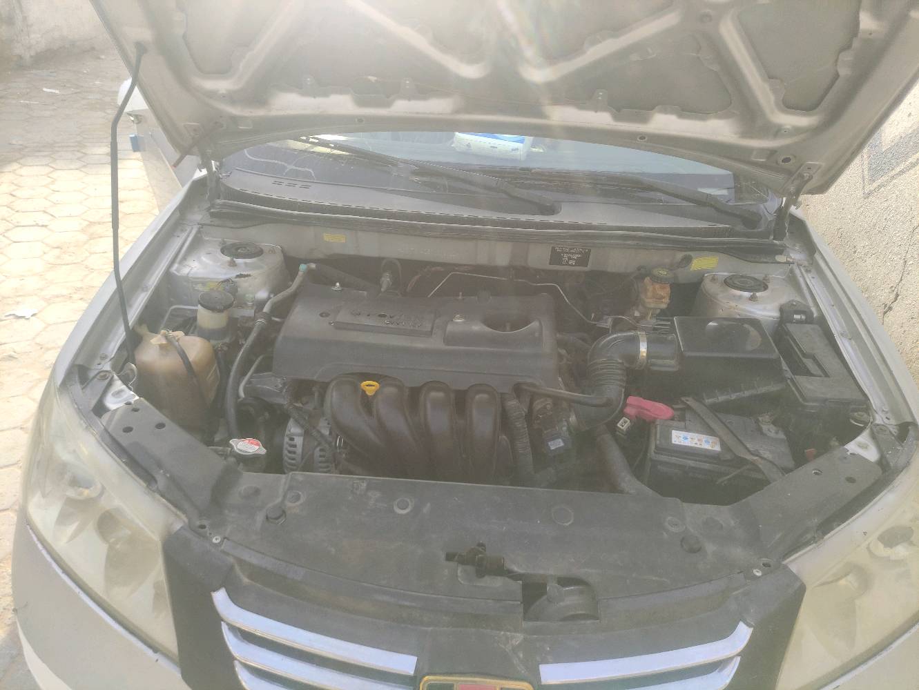 ام كراند مديل 13 للبيع فتحه سقف كهربائيات جديده حداديه جديده لايتات زنون هورنات بوش حساسات خلفيه شاشه سياره محرك كير شرط محركهه البلادي 1800