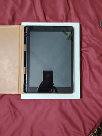 آيباد ٩ • ٢٥٦ • نظافة ٩٠٪