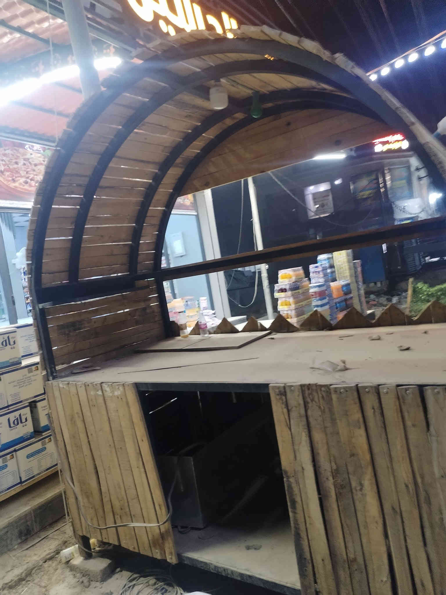 غراض كافتريه للبيع 
١.جمبر مال جاي وكهوه
٢. كراسي عدد ٩ مع ميز ٢
٣. ميز حديد ٢
٤. اعلان ضوئي
٥. نواعم هواي 
مكاني الديوانية
 للإستفسار وات ساب على الرقم ***********
