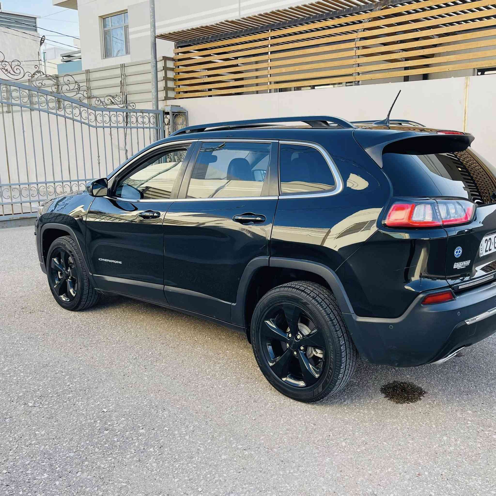 السلام عليكم

جيب شيروكي بزون

السعر 138$

الموديل : 2019 

نوع الحادث :  بنيد ونصف الجامع الامامي بدون ايرباك بدون ايرباك وبيه 3 رصعات بالقمارة 

الــمــواصــفـــات :-

1 - محرك 6 سلندر 3200

2 - كشنات جلد اسود

3 - شاشة وسط للتحكم في ايعازات السيارة

4 - تبريد قطعتين امامي خلفي

5- لايت زنون + كشاف

6- رقم أربيل دولي تحويل مباشر  

7 - تبريد ثلج ❄️

8 - منافذ USB امامي خلفي

10 - تحكم ستيرن جهتين

12 - نضام ABS مانع انزلاق

13- سايد بريك بصمة 

16- كشن حضن 

17- حساس خلفي

18-أوتو بريك

19- نضام قياده

20-تريشه كروم بلاد

21- بصمه

وبعد بيه هواي مواصفات السياره جاهزه وبالواقع احلى من الصور وجاهزة من كلشي اطارات جدد 

مكان السياره نجف حي القادسية قرب مجمع عماد سكر 

***********للاستفسار
