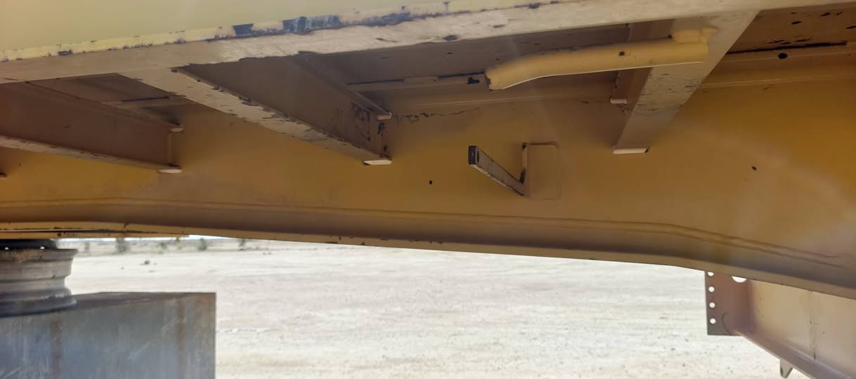 عربانه سطحه شمتز جديده ما محمله ولا كيلو 2005طول 12.25 بلادي السعر قفل 35كل شي واضح بصوره ما اجاوب لا تعليقات ولا خاص مكلف بنشر هذا رقم صاحبه
***********
