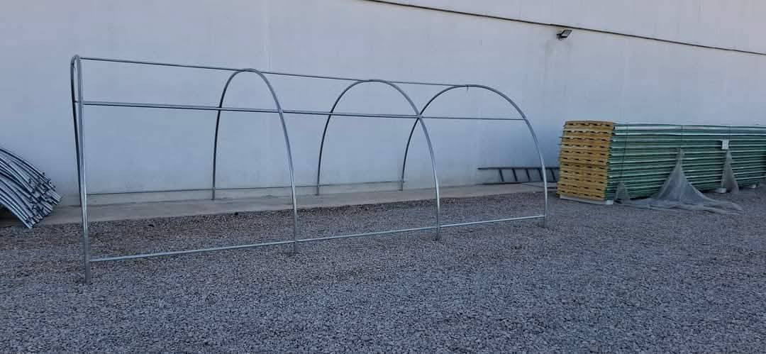 خانوی پلاستیکی قیاس 6 بە 4بەرزی٢٢٠سم بۆ فرۆشتن بەجوملە موفرەد بەردەستەسعریمان داشکاند بۆ ٨٠هەزار 
***********_***********
 
🔸 بەکاردێت بۆ بواری مەڕ و ماڵات🐐🐑
🔹 بەکاردێت بۆ بواری کشتوکاڵ🌾🌿🌺
🔸 بەکاردێت وەک گەراجی سەیارە🚗
🔹بەکاردێت بۆ ناو باخ و دەشت و دەر وەک شوێنی مانەوە و کۆگا 🛖☔
🔸بەکاردێت بۆ شەتڵگە و پەلەوەر🐔🌿
ناونیشان چوارقوڕنە
گەیاندن هەیە :
