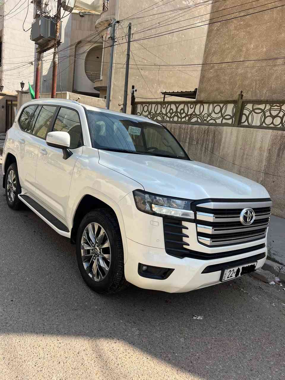 السلام عليكم لاندكروز 2022 زيرو ماشيه 10 الأف كفاله عامه شركت ساز  ام الضمان رقم اربيل بئسمي تحويل او وكاله مكانها بغداد 
رقم التليفون ***********
