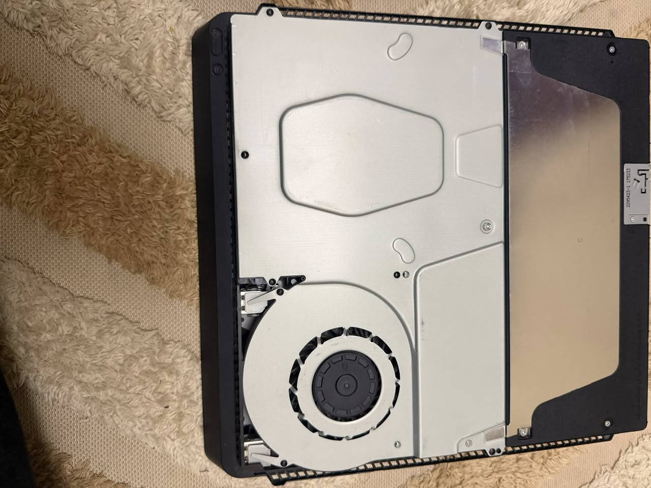 بلي 4 سلم اون لاين تحديث  ١٣.٤ ذاكرة ٥٠٠ نضيف لا مفتوح ولا مصلح  ويا قرص سعرة ١٨٠ قفل مكاني بغداد الشعب ***********
