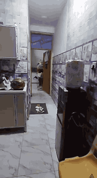 يوجد  بيت ١٠٠ متر  طابق واحد خلف مركز ابو دشير قرب  بيت جباره .. سند ١...