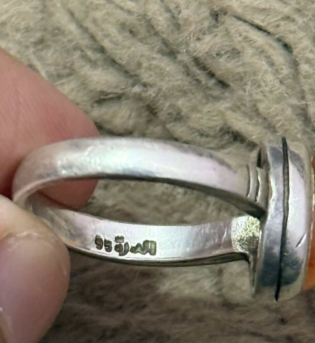 سلام عليكم عقيق مشمشي مزعفر صياغه يدويه مع اسم الصائغ سعر خاص


**إذا كنت صاحب هذا الإعلان وتريد حذفه لأي سبب، رجاءا أرسل رسالة إلى الدعم الفني**