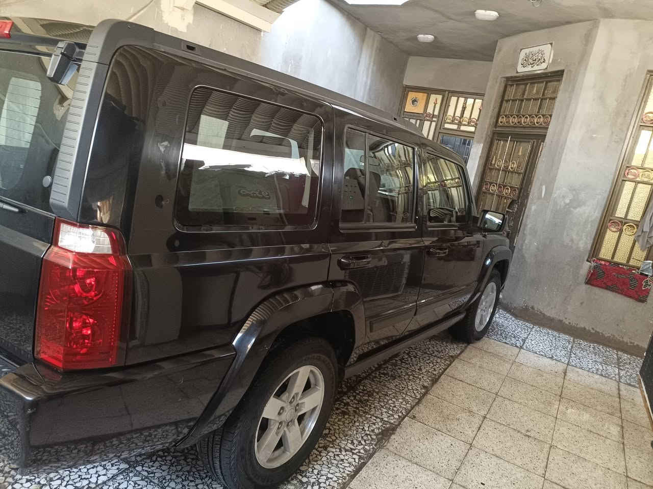 السلام عليكم من رخصة الادمن ...عندي جيب كومندر 2008 نظيفه كلش السياره مكفوله كفاله عامه لون اسود نظيفه السياره ما بيها اي نقص سعر110 رقم الهاتف *********** ...إضافة إليها منظومة غاز...
