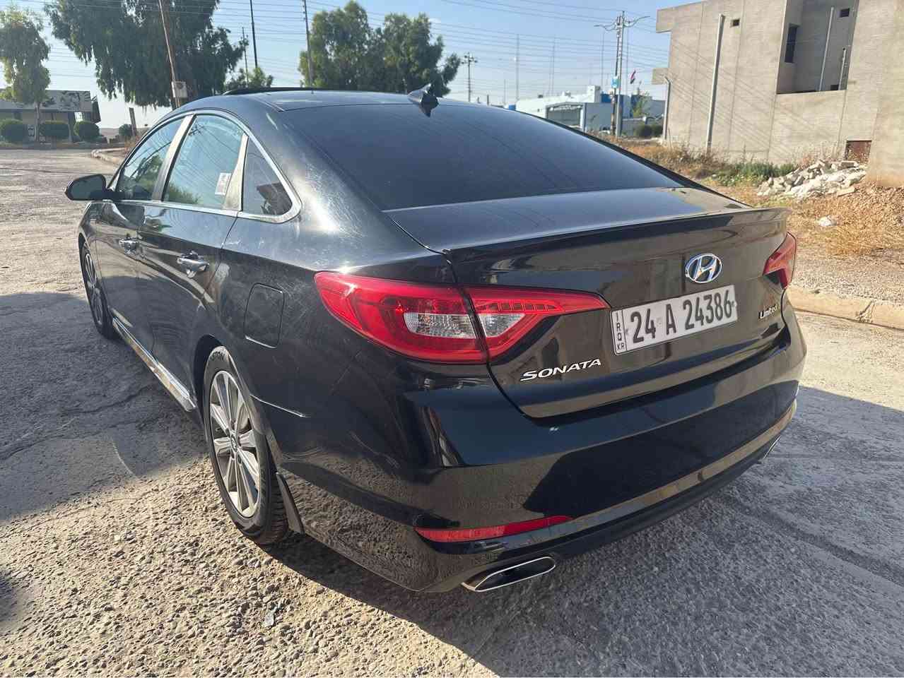 سوناتا للبيع فقط 
اعلى مواصفات لمتد Vip ماكو مثيلها على مستوى المحافظات 
سيارة كلين تايتل بدون صبغ بدون تبديل 
موديل 2017
ميحتاج اكتبلكم المواصفات لان هواي مواصفات بيها
رقم دهوك بسمنا
السعر 148 وبيها مجال بسبط
فقط بيع فقط بيع 
مكان السيارة موصل تلعفر
*********** موصل, نينوى
