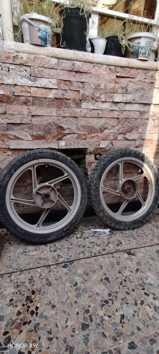 سلام عليكم مكينه بوكسر للبيع بدايه دخان ودبلات وتايرات السعر مناسب ***********
العنوان: مدينه الصدر قطاع 3
