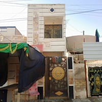 دارللبيع المساحه75 طابقين العنوان بغداد الحسينيه شارع ابوسميرشارع تجري...