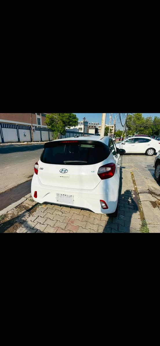 السلام عليكم 
هونداي i10 2022 
ضررها الجاملغ جهه اليمين وربع البنيد بدووون ايرباك 

السيارة جديدة ما بيها كل نواقص ماشية 12 mi 
رقم بغداد بأسمي 
السعر 108 ومجالها جداً بسيط 
***********
