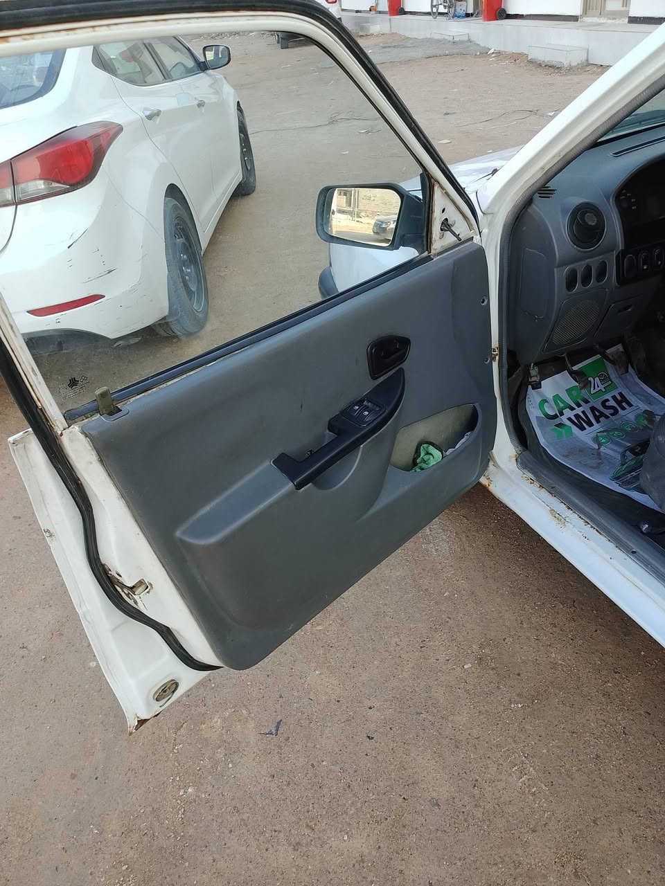 السلام عليكم سايبا موديل ٢٠١٥ رقم ذي قار للبيع السعر ٤٥ وبيها مجال مكانها كربلاء ***********
