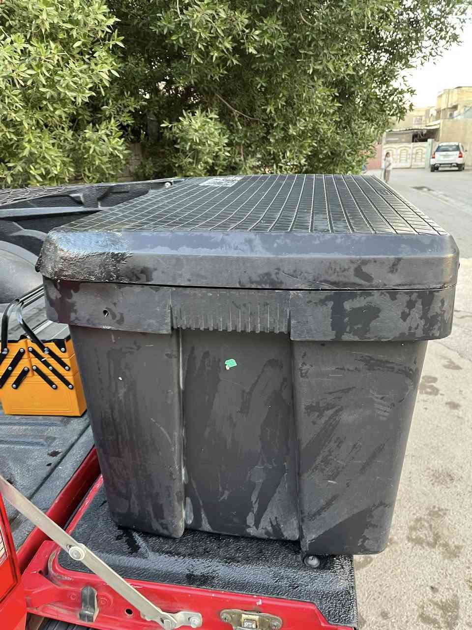 للبيع صندوك  سعر 150 الف   مال بيكم عنواني بغداد صليخ ماعندي توصيل تجي انت تاخذه اي ستفسار اني حاضر ***********
