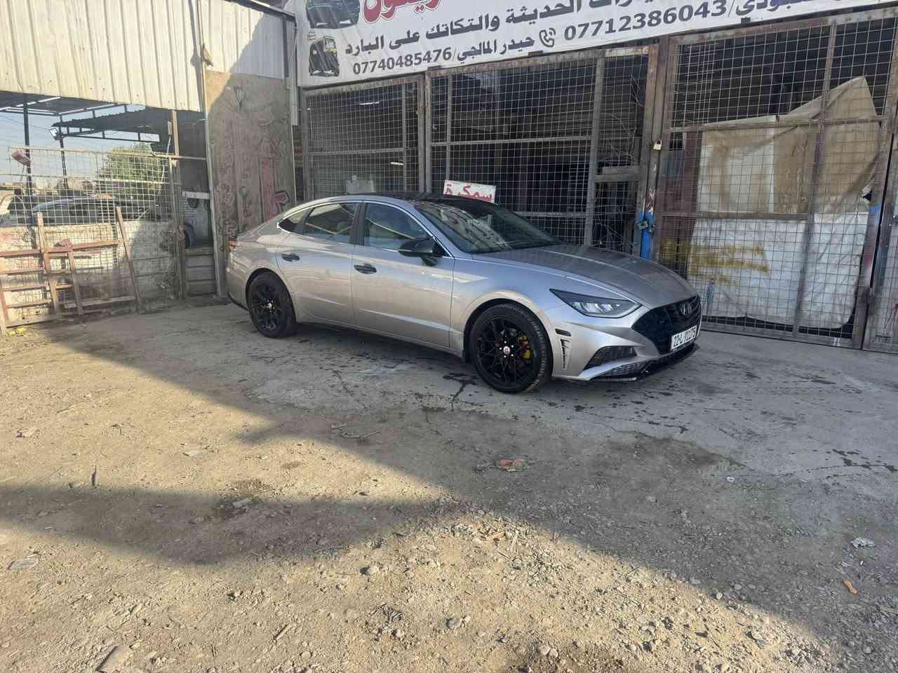 سوناتا 2022
سلفر سقف اسود 
‏Sel بجم كبس 
رقم اربيل جديد 
فول مواصفات 
بانوراما 
تشغيل عن بعد
بصمة تشغيل + ابواب 
تحديد مسار 
كير دكمة 
اوتو هولد 
مود درايف
نقط عمياء جانبية 
قيادة ذاتية ومانع تصادم 
شاحن واير ليس 
شاشة كبيرة تدعم الكار بلي واندرويد
داخل ابيض ملكي 
رادارات اماميه خلفيه جانبيه 
عليهه كت كامل من امريكا 
ويل كب جديد رياضي 
تخم تاير جديد 
لدات اماميه خلفيه 
انارة داخلية 7 الوان 
تبريد ثلج خلفي امامي 
فول تحكمات 
سايد بريك دكمه 
مكينة 2500 gdi
حادثهه حلو فقط باب وجاملغ خلفي 
راجعات نفسهن ايرباكات سليمه
حمام جديد كامل 
بولش ونانو جديد 
مكان السيارة بغداد 
السعر /188
رقم الهاتف /***********
