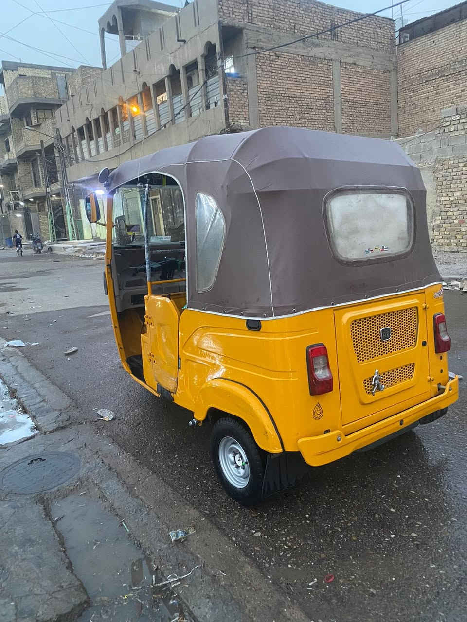 سلام عليكم تكتك موديل22شهر10 رقم وسنويه السعر 8300رقمي***********
