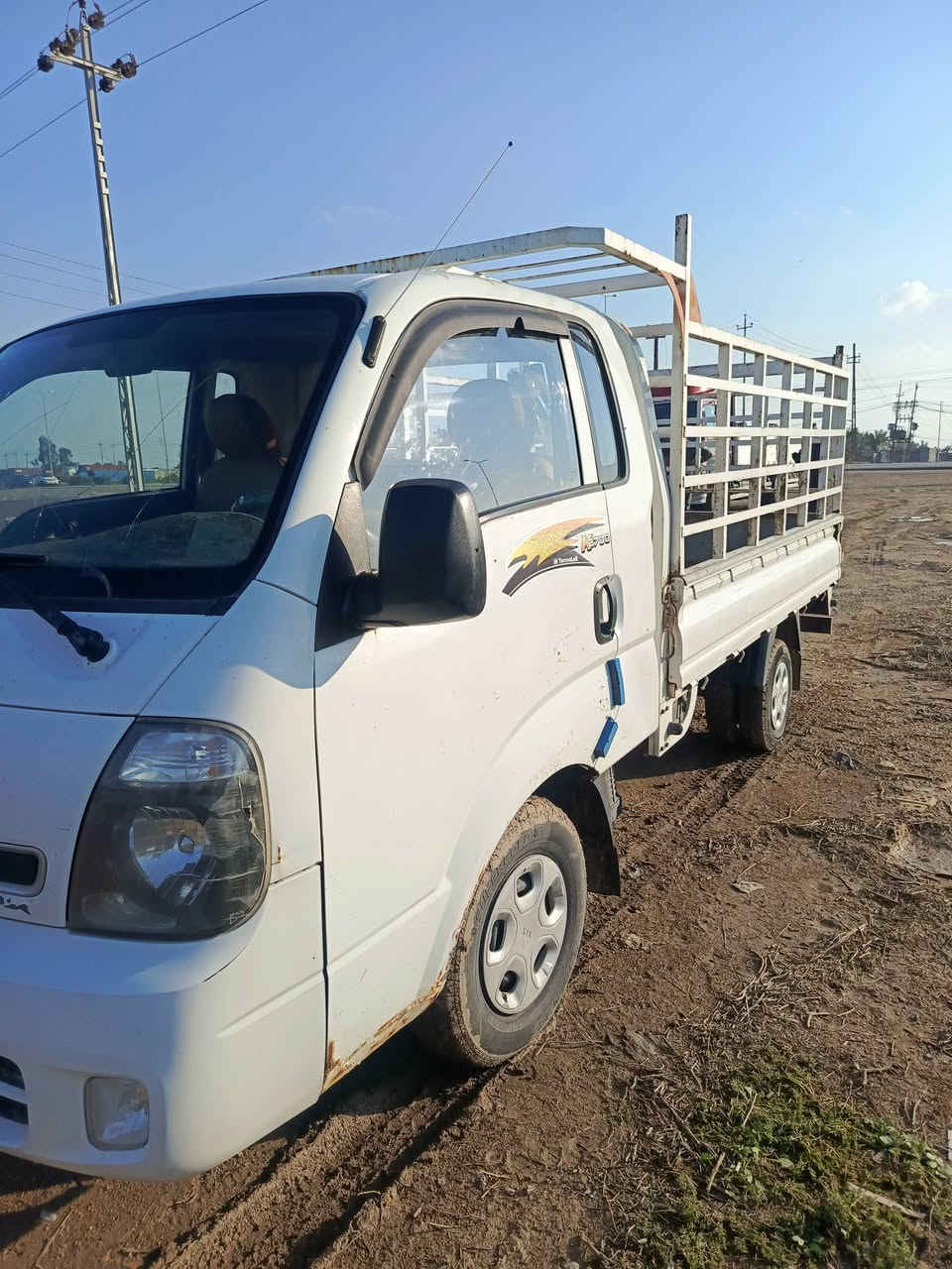 سلام عليكم كية بنكو  موديل 2014 سيارة جاهزة تخم تاير جديد باتر جديد مكفولة كفالة عامة  مكينة كير كفالة ما بيهة اي نقص سيارة ما بيهة اي نقص كفالة رقم واسط تريد تحويل تريد وكالة بل يعجبك مكاني واسط صويرة حفرية رقم الهاتف *********** 
السعرر 110 وبيهة مجال لشراي
