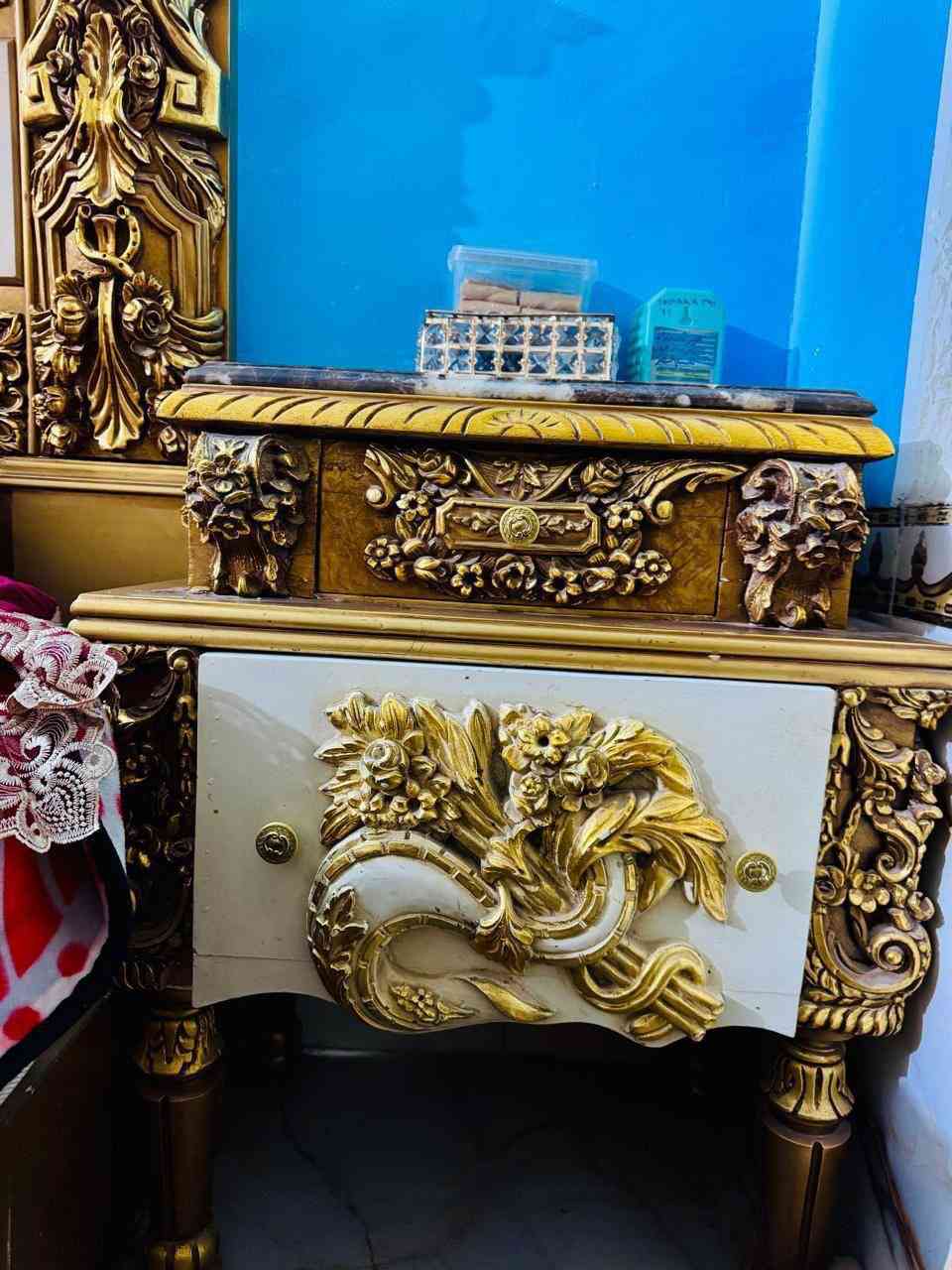 *********** 
غرفه مصرية زان ثقيل كامله للبيع
