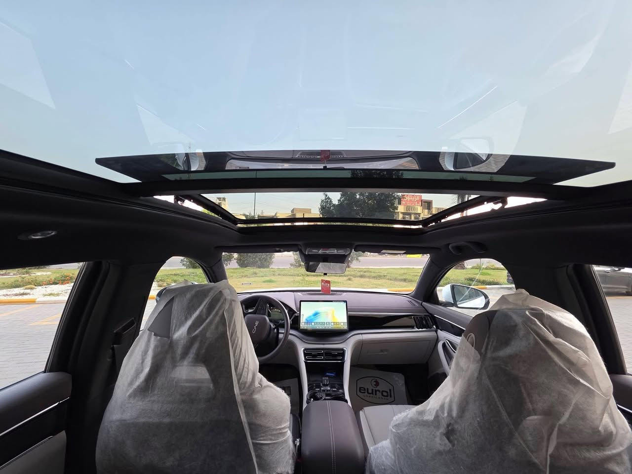 سونك بلص   song plus
Model: 2025 
رقم بغداد 
مجموع المسافة  المقطوعة:4.300km 
ابرز المواصفات: 
شحن  120 km 
13 كامرة 
صندوق كهرباء
بانوراما 
12  حساس 
كرسي كهرباء 
داخل ابيض 
نظام سكيورتي 
نظام  dvr
نظام قيادة ذاتية 
اتوبارك
السياره مكفوله بحاله الوكاله 
للتواصل :*********** 
العنوان :النجف الكوفه
السعر : 35.000مليون وبي مجال
