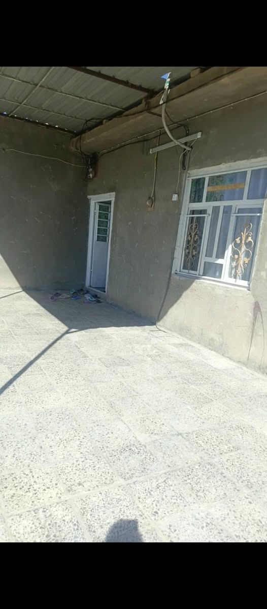 بيت للبيع ب ٢٠ 🛑
بيت زراعي مسجل بالبلدية وبي ميزانيه يحتوي على غرفتين وصاله واستقبال ومطبخ وحمامات داخليه وخارجيه وحديقه السقف مسلح والارضيه سيراميك والحوش كاشي مساحته ٤٠٠ متر / الحصوه حي المثنى/


**إذا كنت صاحب هذا الإعلان وتريد حذفه لأي سبب، رجاءا أرسل رسالة إلى الدعم الفني**