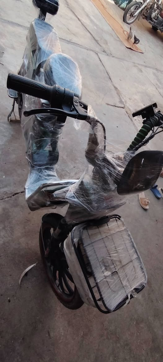 سلام عليكم ماطور شحن للبيع موديل 2024
اربع بطاريه مابيه اي عيب كله شغال بشرط 
 سعر300 الف وبي مجال للشراي الموقع كركوك حي النصر
 خاص او خابر على هذه الرقم ***********
