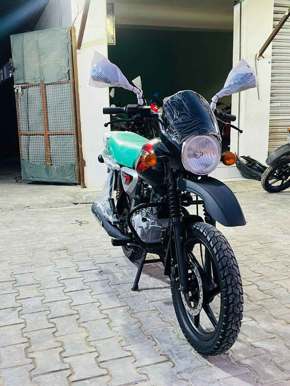 يالله السلام عليكم ورحمة الله وبركاته
بوكسر جبلي 23 مرقم بغداد انكليزي مشروع وطني شرط التحويل دراجه جديده مابيهه نقص محرك مكفول بيع بل نقد والقسط ماستر الرافدين فقط ديالى بعقوبة التحرير مقابل فوج ال 7 طرق بهرز ***********
