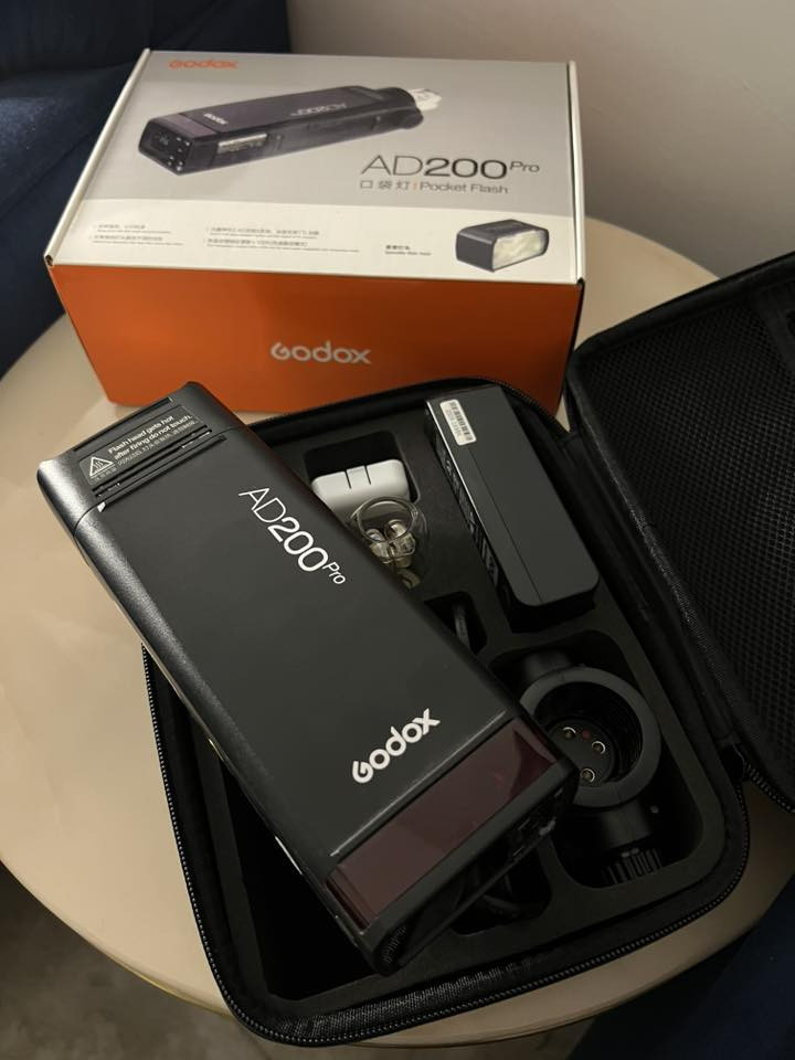 Ad200 pro 

مع سوفت بوكس ودفيوزر

نظافة ١٠٠٪؜ اخو الجديد مع كافة ملحقاته موضحه بالصور

السعر ٣٠٠ الف

مكاني بغداد

***********
متواجد واتساب
