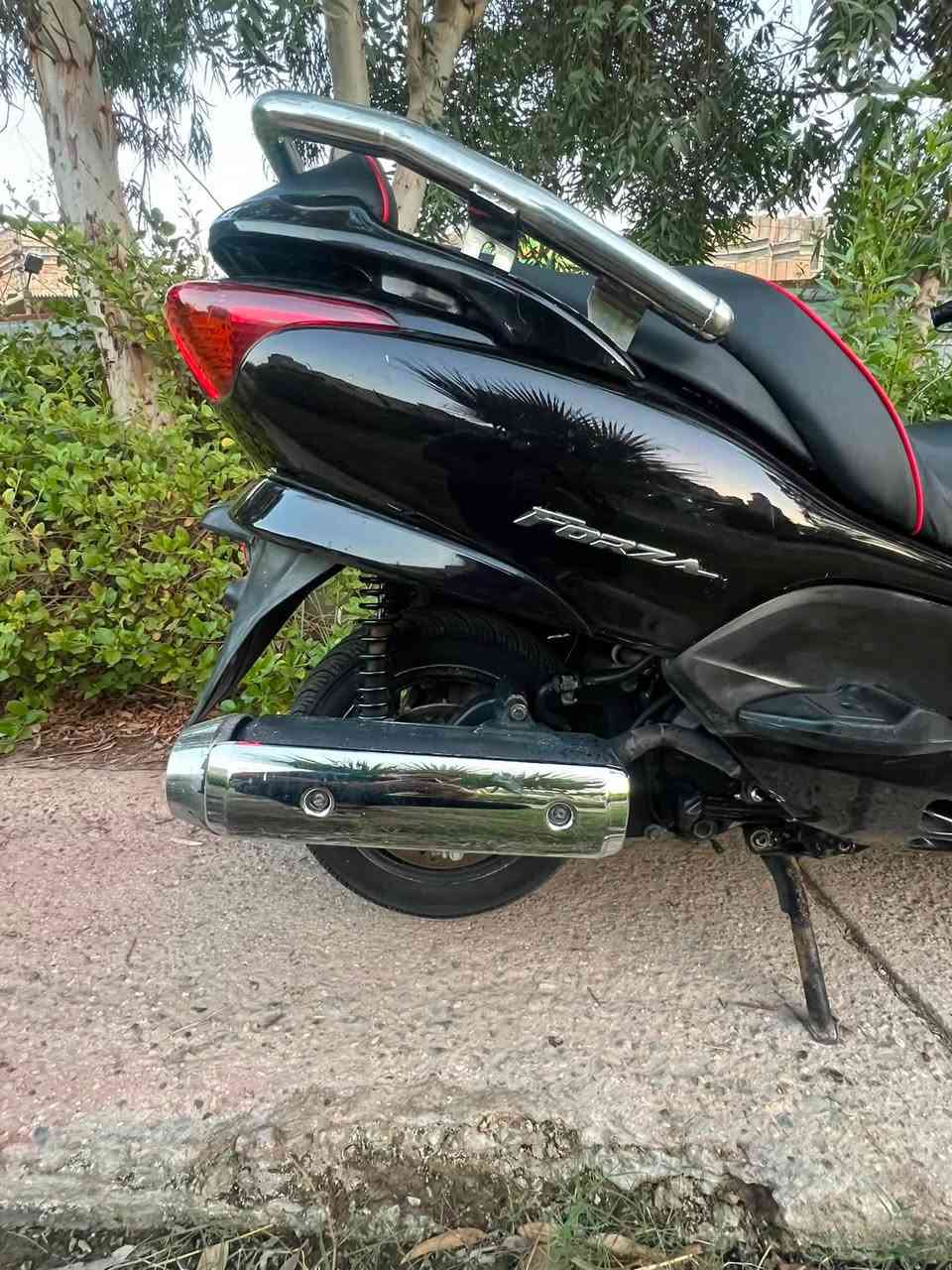 فورزا08 6 كير3 تحويلات + sport
/بصمه وحده + تجوة اصلية نيكل+ اوراق كاملة + صورها ذني جدد ركز بصور وشوفها قبل لا تجي + صور المكينة مرفقة  

مكينه  ممفتوحه  / كلجات كفاله جويتر واحد ونص  جيب فيترك وتعال افحص على راحتك 

لون اسود     / نضافه٩٠٪؜ 

شلعه معدل قويه / كهربائيات كلها شغال / تراي يخبل ونعومه فول 

ملاحضه : دراجه حلوه ونضيفه ومداريها جيب  فيتر وتعال كلبها على راحتك 

سعرها ( مليون١٥٠  ) مكاني بغداد البنوك  

للاستفسار  : هـ ***********
