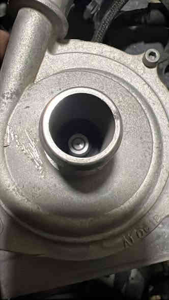 اغراض هلكات  مفتوحة من سيارة لوك ٢٠٢٢
السعر شلع ٨٠٠$  
مكانها شارع فلسطين
قواعد تزويد فاكيوم 
ماطور مي 
***********
