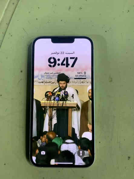 السلام عليكم ايفون 13 عادي جان متروك بالكارتون الله شاهد بطارية 98 ذ128 وتر بروف شرق اوسط 
بشرط تجي تاخذة من باب البيت وتفحصة بالمكان الي يعجبك السعر 450 وبي مجال بسيط للطيبين مكاني مدينة الصدر 
***********
