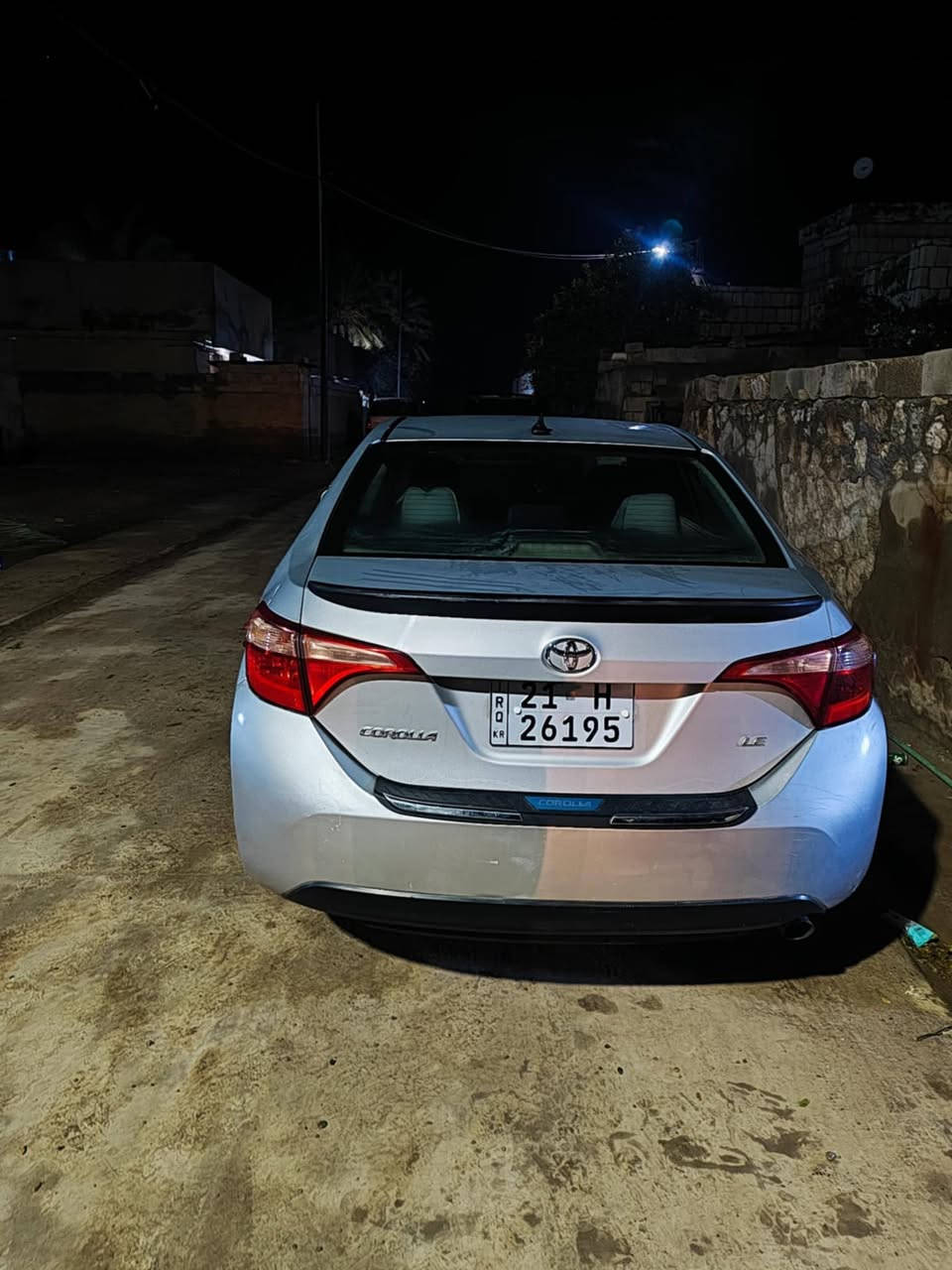 سلام عليكم كورلا لبيع موديل 2018 ايل اي سياره نضيفه حلووه بيها قطعتين فقط جاملغ وبونيد بدون دواخل شرط سياره نضيفه حلووه مكاني كركوك رقم صاحبها *********** خابر صاحب سياره
