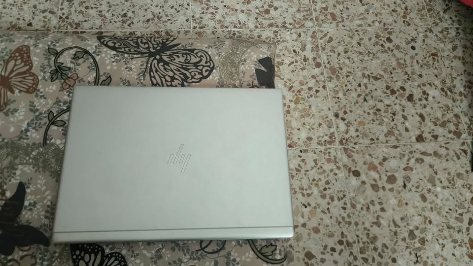 لابتوب hp
معالج r5 3500u 
كرت خارجي 2gb
رام 24 كيكا 
هارد 256
بصمة
النظافة موضحة بالصور
السعر 325 الف
للتواصل الرقم 
*********** متواجد ايضا على الواتساب
