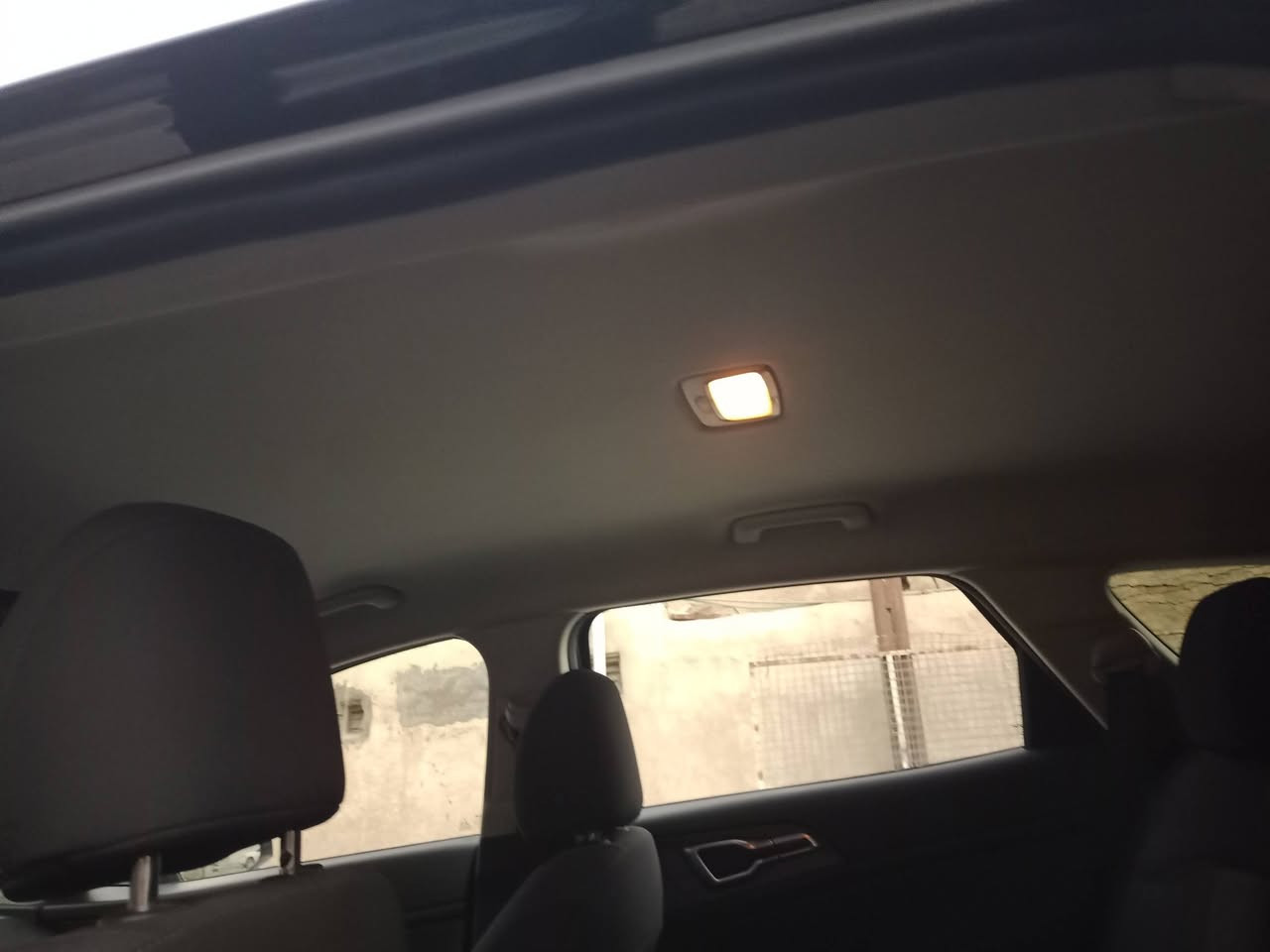 كيا سبورتج كلين بدون حادث
فقط البرده الجانبيه موديل 2023 جاهزة من كلشي 
سونار المندلاوي 
السكن بغداد  رقم تلفون ***********
