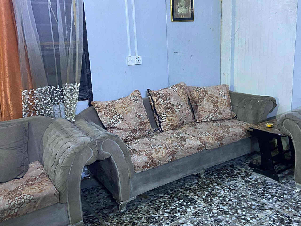 تخم ١٠ مقاعد نظيف اي ضرر مابي تكمة
العنوان بغداد شارع المغرب


**إذا كنت صاحب هذا الإعلان وتريد حذفه لأي سبب، رجاءا أرسل رسالة إلى الدعم الفني**