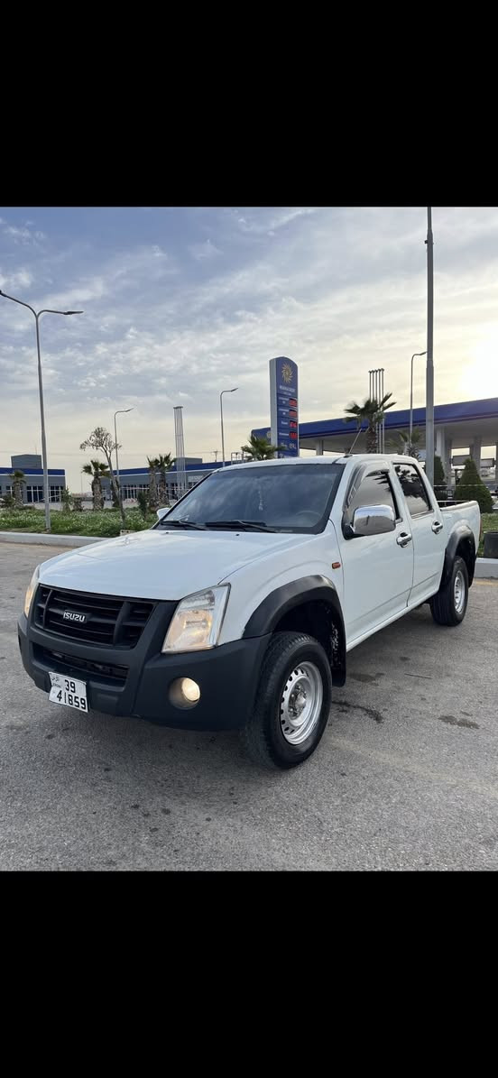 بكم ديماكس موديل 2009 بحالة الشركة 4\4
مالك واحد من الشركة 
فحص كامل 7 جيددددد
دهان الشركة 
ماتور 2500 تيربو فحص كامل 
قير بككس وكاااااااااااااااالة 
غرفة الشركة وكااااااااااالة 
مشيه الشركة نخب ول ولا طقه ✈️✈️✈️✈️✈️
السيارة كل شيء فيه على وضع الشركة 
مكنيك وكااااااااااااااااااالة مش بحاجة إلى اي صيانة 
مكيف حامي بارد 100/100 🔥🔥❄️❄️❄️
سنتر لوك شغال
البيكم من حض القناااا الله يبارك الصاحب النصيب 
السعر مغررررررررررري. 
الموقع المفرق مغير السرحان 
إلاتصال. 0772129772


**إذا كنت صاحب هذا الإعلان وتريد حذفه لأي سبب، رجاءا أرسل رسالة إلى الدعم الفني**