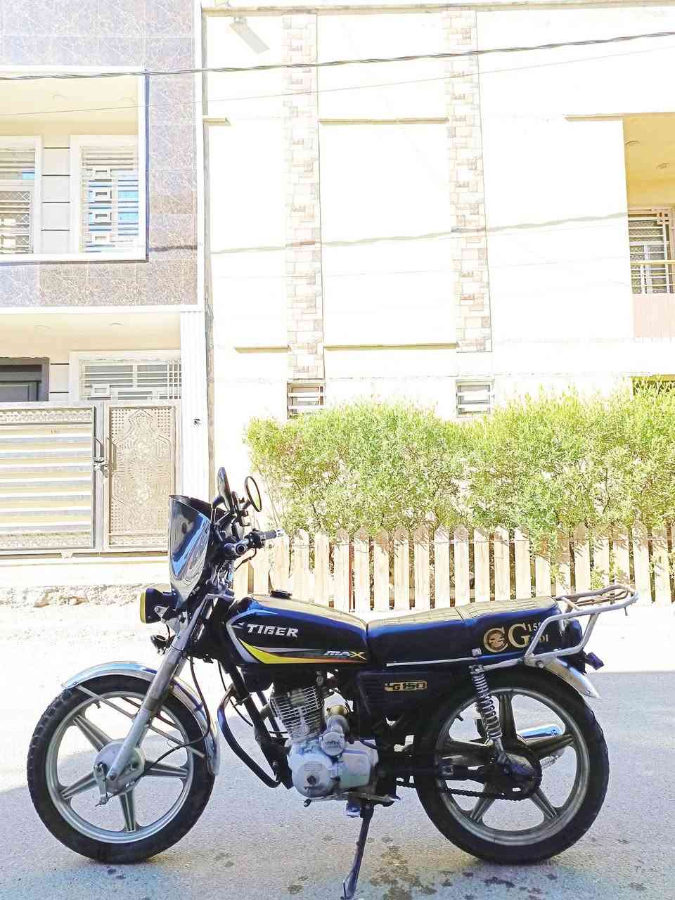 للبيع ايراني 5 گير سلف وهندر مديل 21 اوراق كاملة مكينة خرسة لانضوح ولاتفيلس ولادخانه صالنصة كاتم طسة ناعمة شادلها دبلات مال دايون كهربائيات شلع شغال بيها اضافات واقي هواء وستان جهاز وزوج مري وهورن بوش رايدها 475 وبيها مجال مكاني بغداد البياع الشراي يتصل ***********
