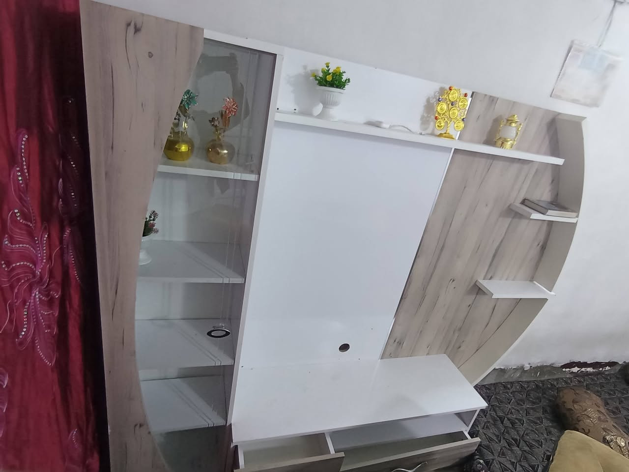 قيم واخذ الشراي يراسل او يتصل ***********
