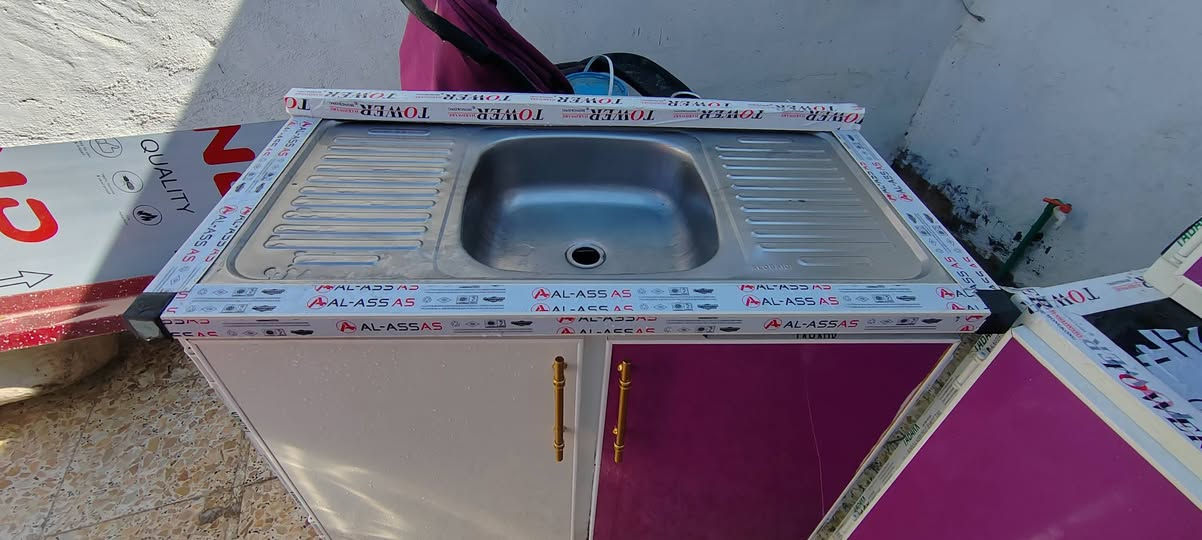 سلام عليكم كاونتر ٣ قطع تفصال شرط تركي اصلي بيع سريع ب٢٠٠ نهايته العنوان الشعب *********** كل ضرر مابي
