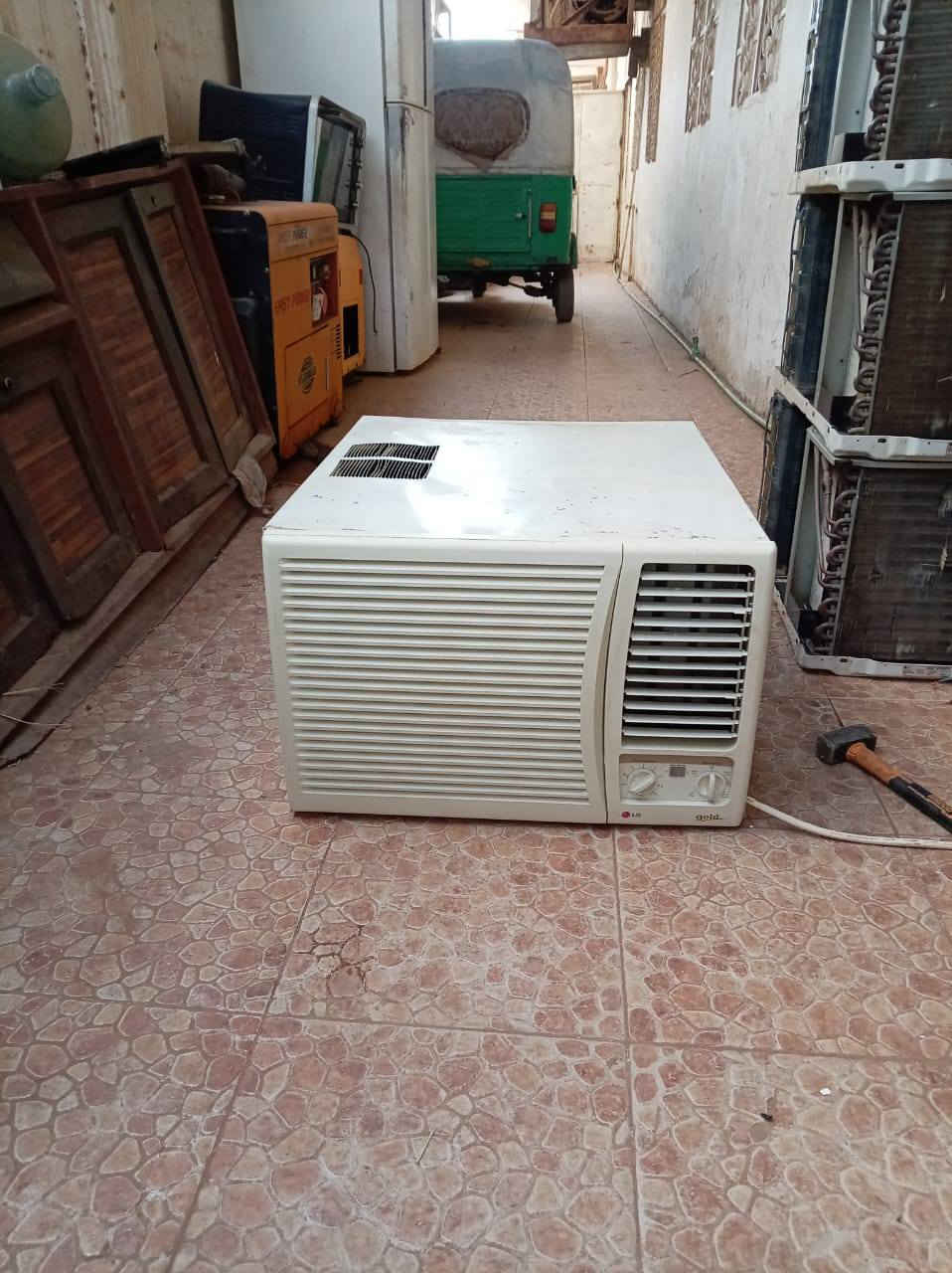 للبيع العاجل مكيفات ال جي 
فريون شباك 18 وحده 
مكنه لوتري اقتصادي 
السعر 850 تفاوض بسيط 
للاتصالات 0919606458//////0128846325
استخدام شهر فقط شبه جديده


**إذا كنت صاحب هذا الإعلان وتريد حذفه لأي سبب، رجاءا أرسل رسالة إلى الدعم الفني**