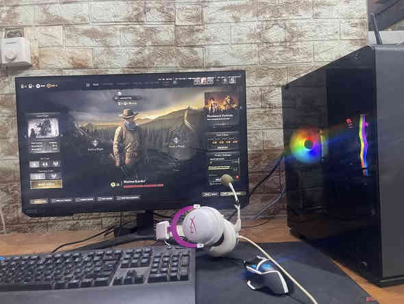 Pc للبيع 
I3 12100 
B760 asus prime بورد كلش قوي وحلو وراقي 
1070 gigabyt 8gb
Ssd 120gb + hdd 250 gb 
Power 700+80plus 
Case sama 
Ram 16 tforce
مبرد ديب كول مال معالج 
السعر 550 
إذا البورد h610 احسبها ب 500 وبل عافية عل ياخذها
اي استفسار خاص 
***********
واتساب 🤍🤍🤍
