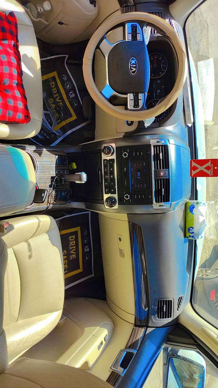 السلام عليكم مهافي ٢٠١٧ مكينة ٦ سلندر فول مواصفات ١/١ مال شركة الدولية للبيع أو مراوس بهايلوكس من ٢٠١٨الى ٢٠٢١ 
مكينة ٣٨٠٠
فتحة سقف 
أشاير مري 
مري قلابة 
حساسات أمامي خلفي 
كامرة دوارة 
صندوق شفط 
كشنات ٢ كهرباء 
كشنات جلد 
خزن ميموري
تحكم ستيرن كهرباء 
تبريد مركزي 
بصمة تشغيل وأبواب 
بعدهة بكتلوكات الشركة
فور ويل 4×4
مانع انزلاق 
تحكمات ستيرن 
بجم زنون
ثلاجة 
تحكم ستيرن كهرباء 
السيارة جديدة  رقم بغداد الإنكليزي مكفولة من كلشي السونر مرفق مع الصور السعر٢٥٠ بيهة مجال قليل
بسمي تحويل ثاني يوم 
 للاستفسار *********** بغداد, العراق
