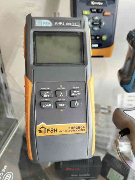 📡 مجموعة أجهزة فحص شبكات الألياف الضوئية متوفرة الآن لدى ETSI 🔧

تضم أحدث أجهزة الفحص والقياس من شركات عالمية مثل Komshine – Grandway – VIAVI
وتشمل:
✨ OTDR لقياس طول وكفاءة كابلات الفايبر وتشخيص الأعطال بدقة.
💡 Power Meter & Light Source لاختبار الفقد وجودة الإشارة.
🔴 VFL كاشف الأعطال البصرية السريع.
🧰 Wire Tracker لتتبع كابلات الشبكات النحاسية.
🌀 Fiber Launch Cable (KFLC-3) لإزالة المنطقة الميتة في الفحص.

📍 أجهزة أصلية – أداء عالي – وضمان حقيقي.
📞 تواصل معنا لمعرفة الأسعار
 العنوان:
شارع الصناعة، قرب فلكة رئاسة الجامعة التكنولوجية
لا تفوّت الفرصة! اطلب الآن
للطلب أو الاستفسار:
📞 ***********
📞 ***********
