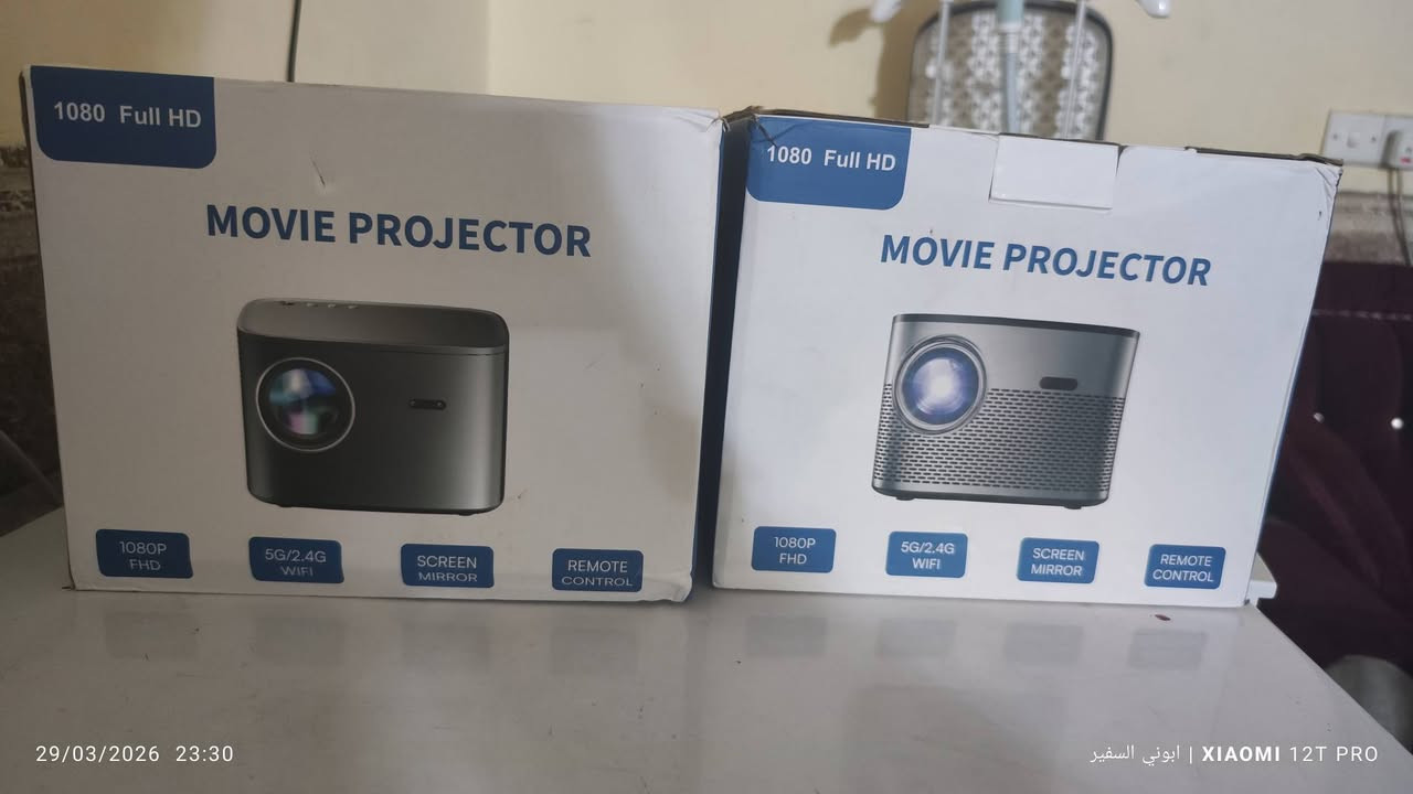 مواصفات بروجكتر ZOOMCAT C26

#قطعتين_جهازين_داتاشو عدد 2

يُعد بروجكتر ZOOMCAT C26 (وخاصة طراز C26A) جهاز عرض منزلي ذكي ومحمول، يتميز بدقة أصلية 1080P Full HD (مع دعم 4K)، وسطوع عالٍ يبلغ 700 ANSI لومن (حوالي 26000-28000 لومن)، وتقنيات متطورة تشمل التركيز التلقائي (Auto Focus) وتصحيح الانحراف (Keystone Correction)، مع نظام أندرويد وواي فاي 6، مما يجعله مثالياً للمسرح
#الموجود_قطعتين


**إذا كنت صاحب هذا الإعلان وتريد حذفه لأي سبب، رجاءا أرسل رسالة إلى الدعم الفني**