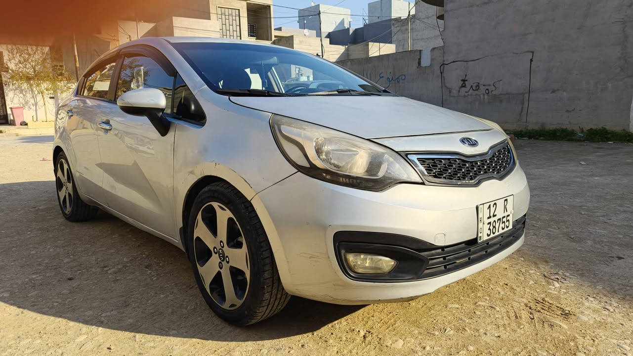 السلام عليكم
كيا ريو للبيع 
موديل 2013
رقم نينوى جديد مسطرة
المواصفات تحكمات استيرن
كروز سرعة جامات كهرب
شاشة ايباد كاميرا دوار
السنوية بأسمي 
ثلاث قطع صبغ 
باب السائق بي معجون وصبغ
البوند مطوز
جاملغ اليمين امبدل ومصبوغ 
السقف بداية تقحيل
وبيها بعض الملاحضات
المكينة جيدة لاصرف ولا نفخ
الكير جيد لاصفنة ولاتأخير
شرط التبريد والتدفئة
مكان السيارة موصل حي التحرير
السعر 82 ورقة وبيها مجال بسيط
للاستفسار الاتصال على الاقام
اسيا ***********
كورك ***********
